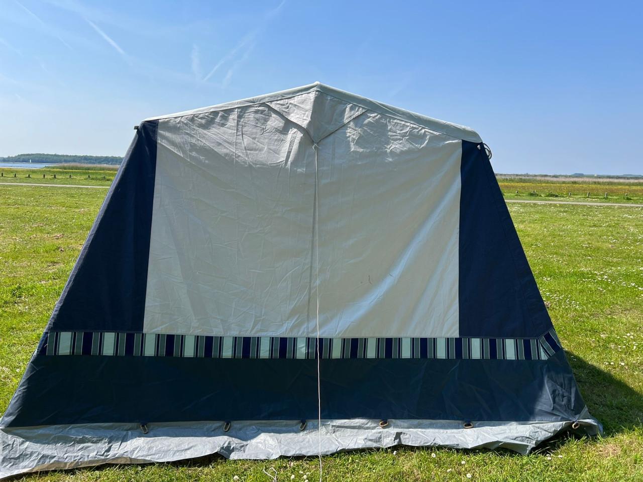 Bungalow tent