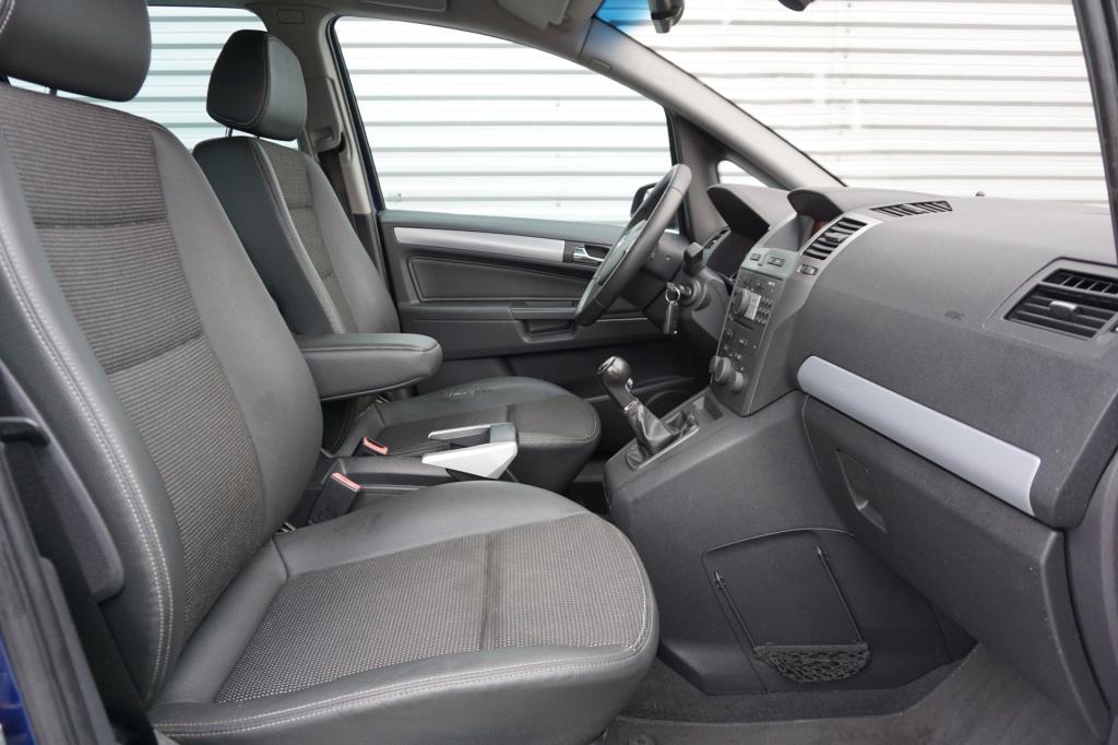 Opel Zafira 1.8 cosmo airco / cruise / elektr. ramen / parkeers. / trekhaak