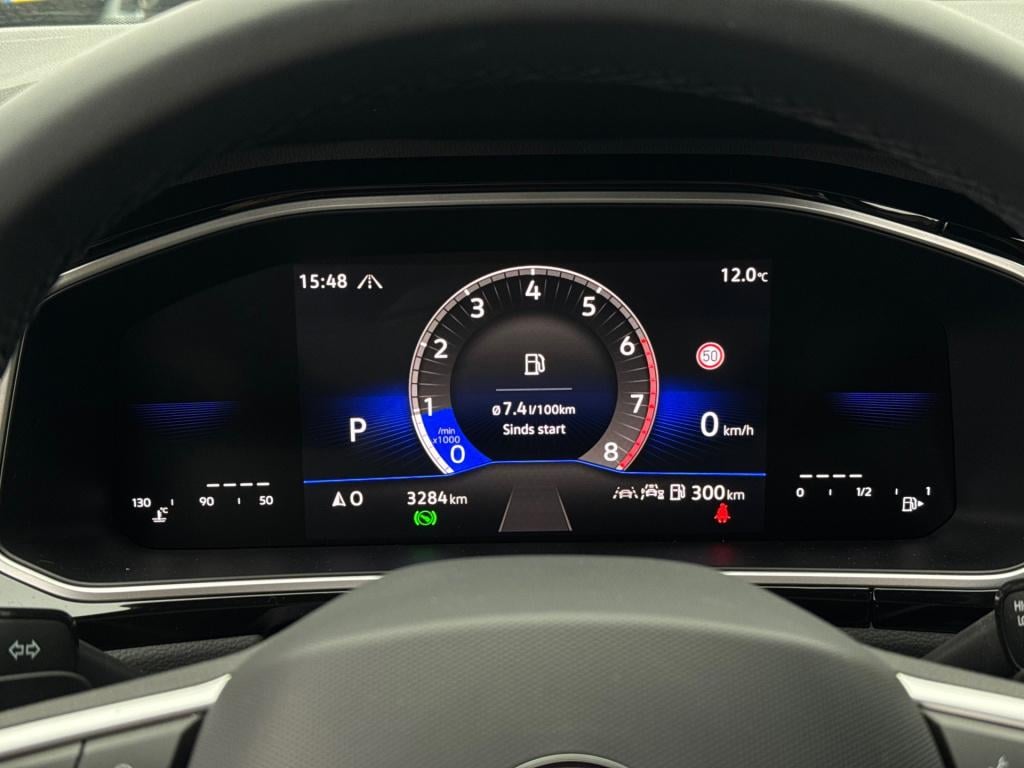 Volkswagen T-roc 1.5 tsi r-line edition * massage * carplay * trekhaak * ca