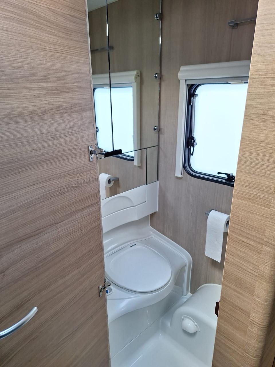 Adria Adora 594UP