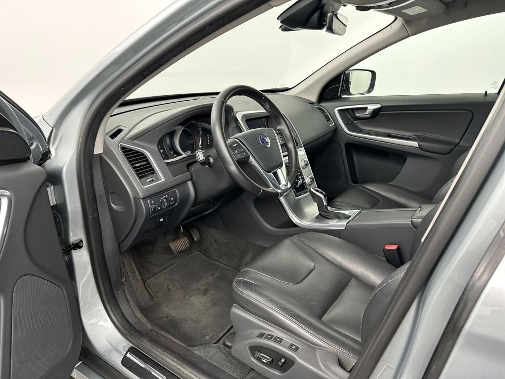 Volvo XC60 t5 gt polar+ | parkeerverwarming op brandstof | schuifdak