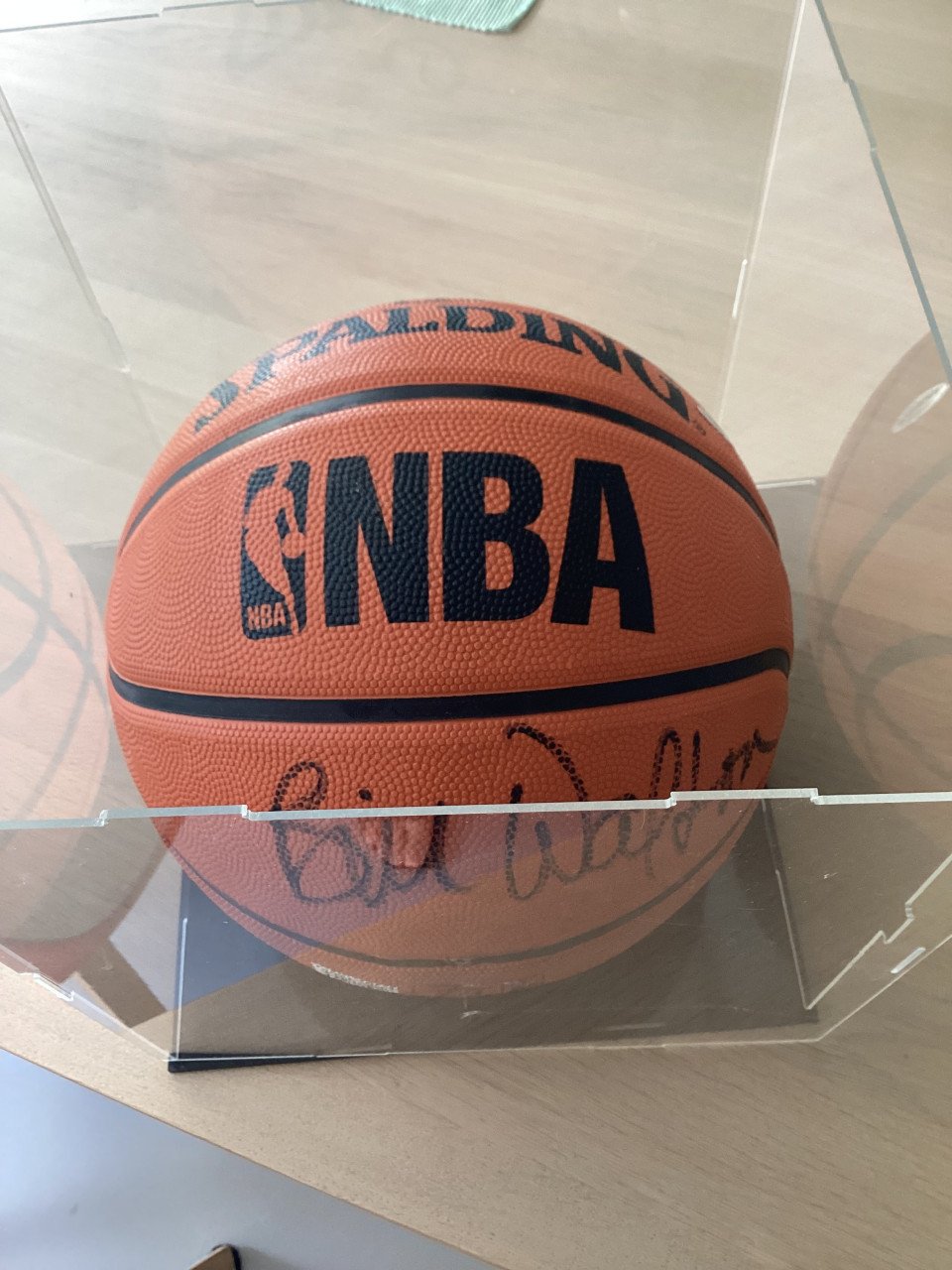 Basketbal, gesigneerd