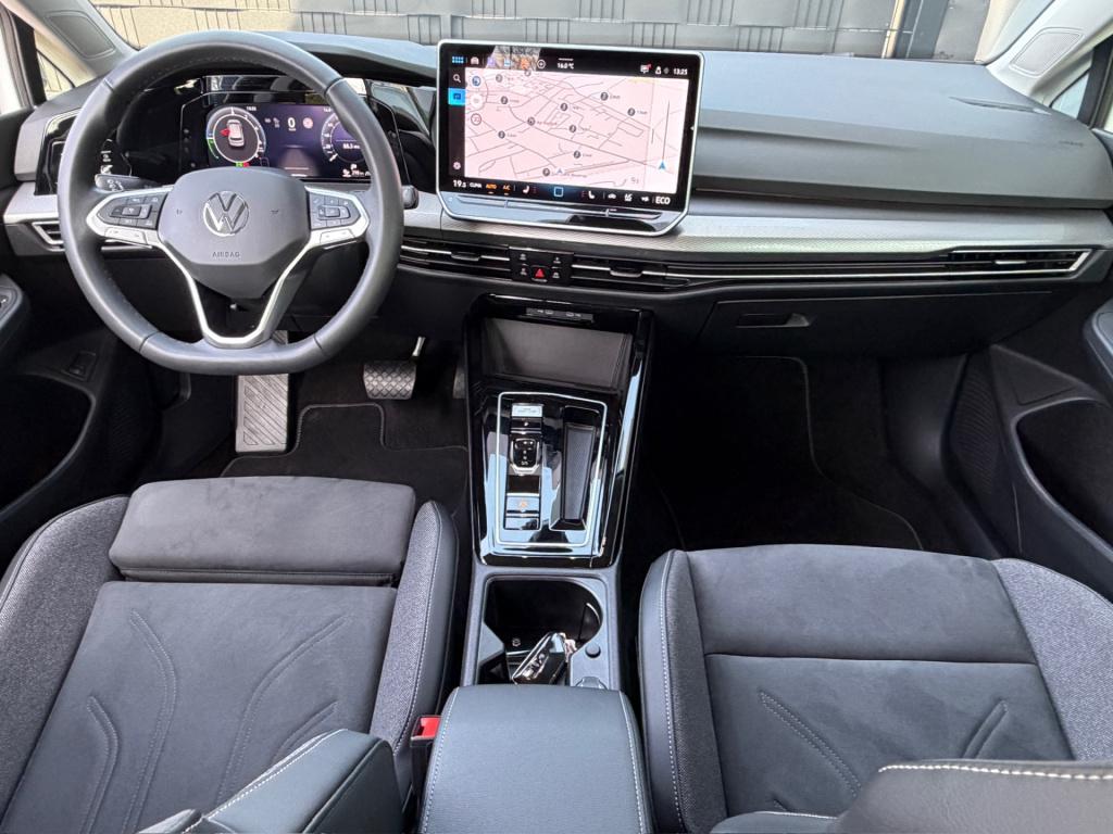 Volkswagen Golf 1.5 ehybrid 204pk style | 360 camera | ergo stoel | adapt. 