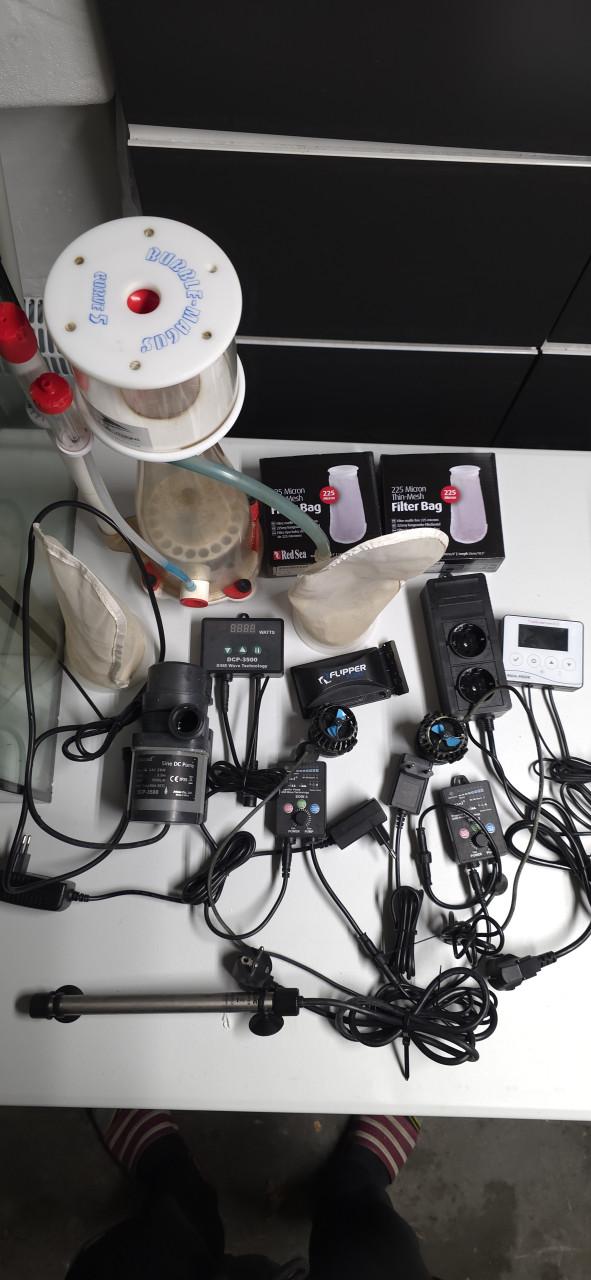 Zeeaquarium 250L incl apparatuur.