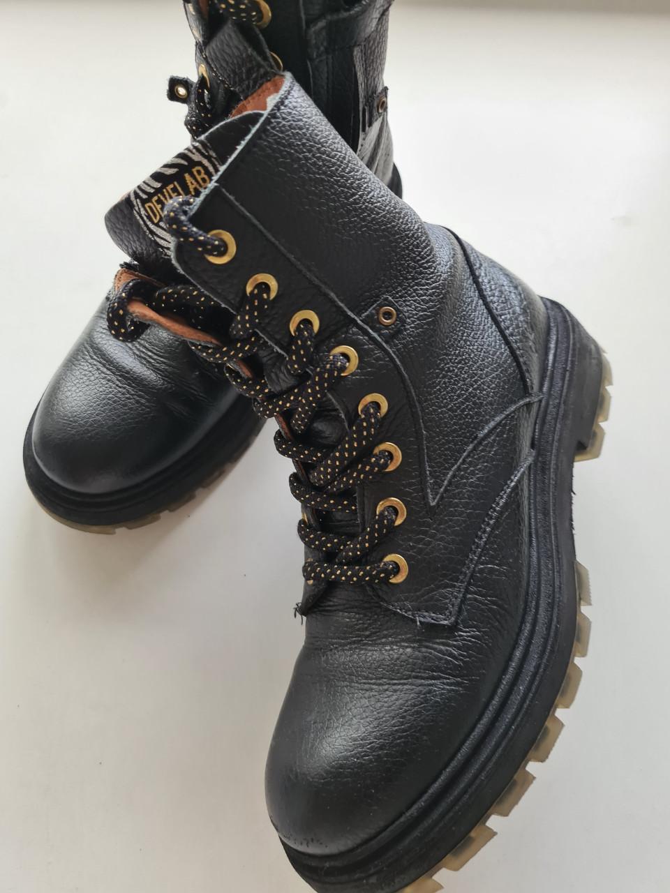 Develab soepel leren (binnen als buitenkant leer) zwarte boots mt 34