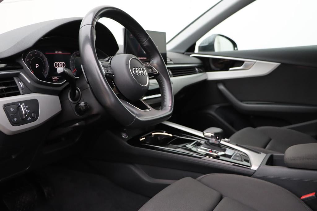 Audi A4 avant 35 tfsi launch edition business 150pk s-tronic