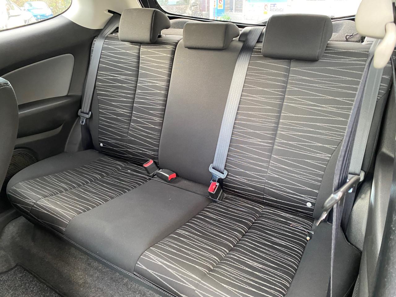 Te koop: Mazda 2 – Compact, Betrouwbaar en Wendbaar!