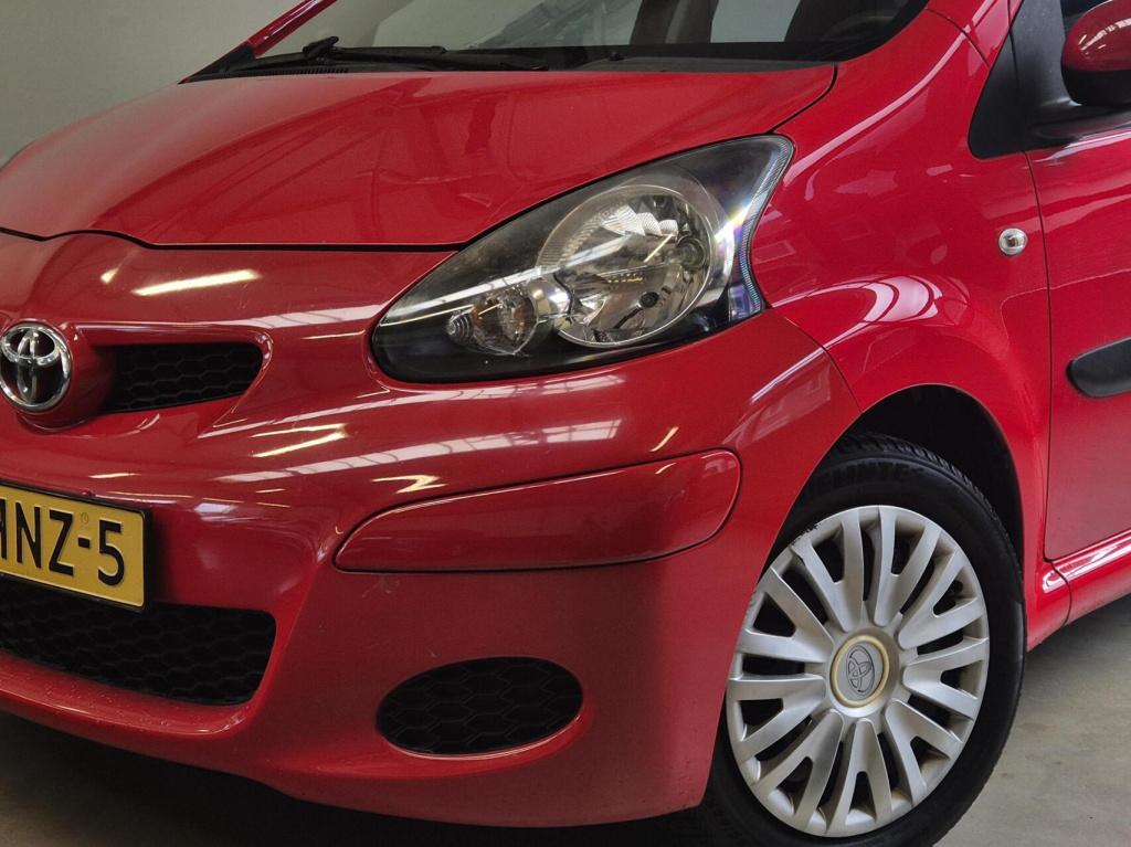 Toyota Aygo 1.0 / 5-deurs / airco / origineel nl