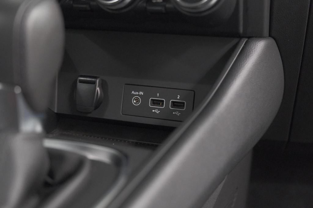 Renault Captur mild hybrid 140 intens | trekhaak | camera | apple carplay |