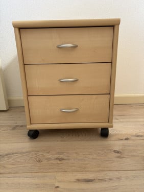 Kastje met 3 lades