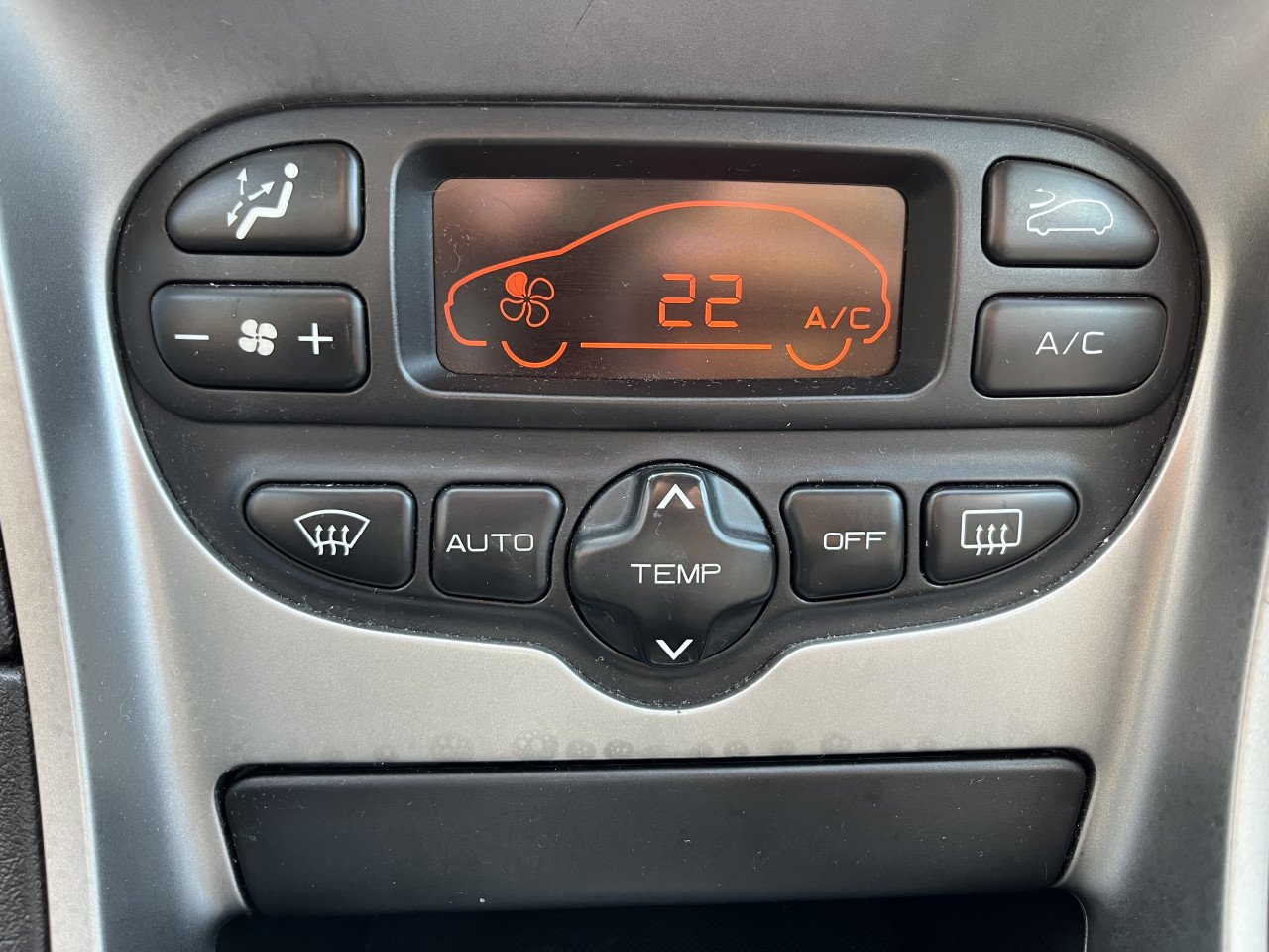 Peugeot 307 - 1.6-16V XT