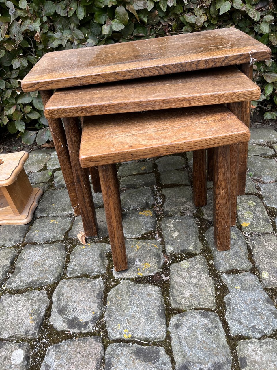 Eiken bijzet tafeltjes