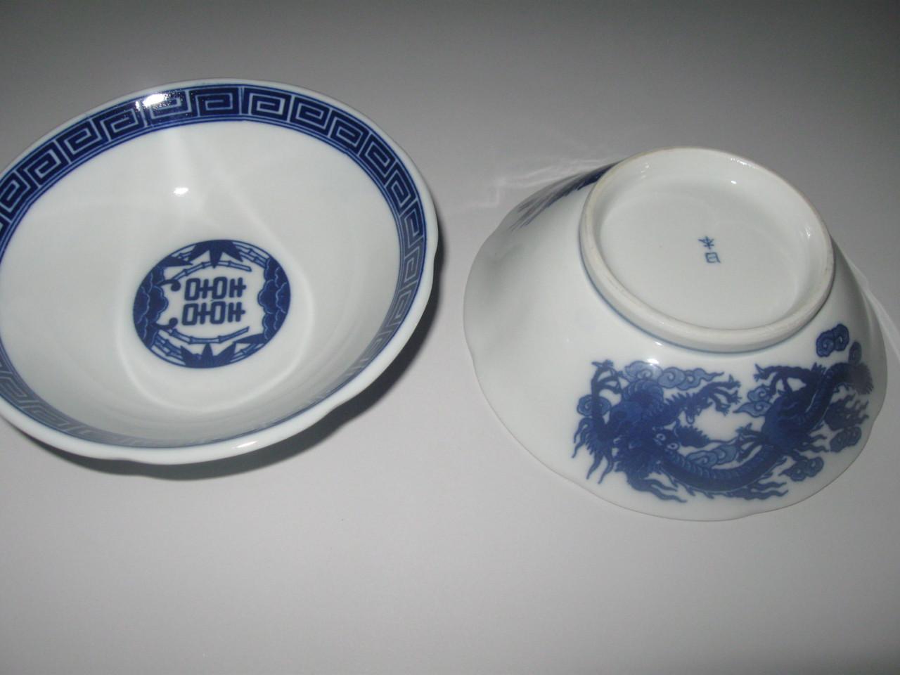 2 Japanse  schaaltjes