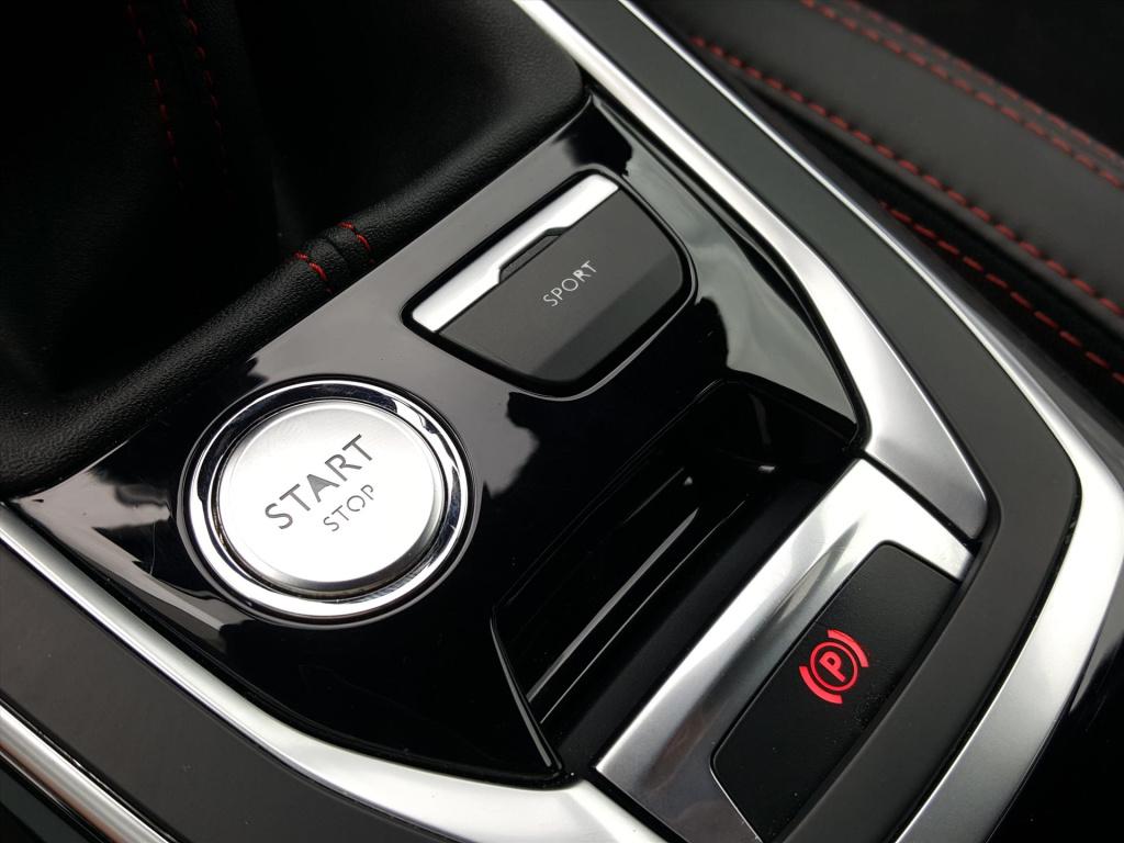 Peugeot 308 gt 1.6 turbo-205pk navi | full-led | alcantara/leer | trekhaak 