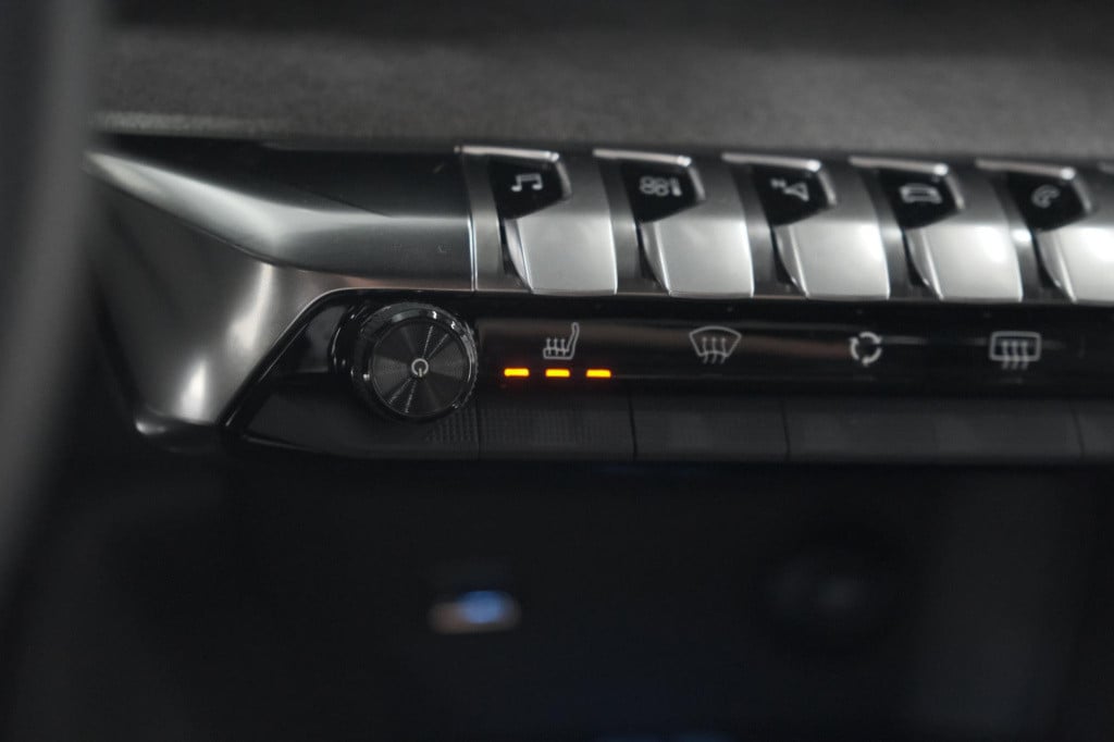 Peugeot 3008 puretech 130 gt | camera | adaptieve cruise control | elektron