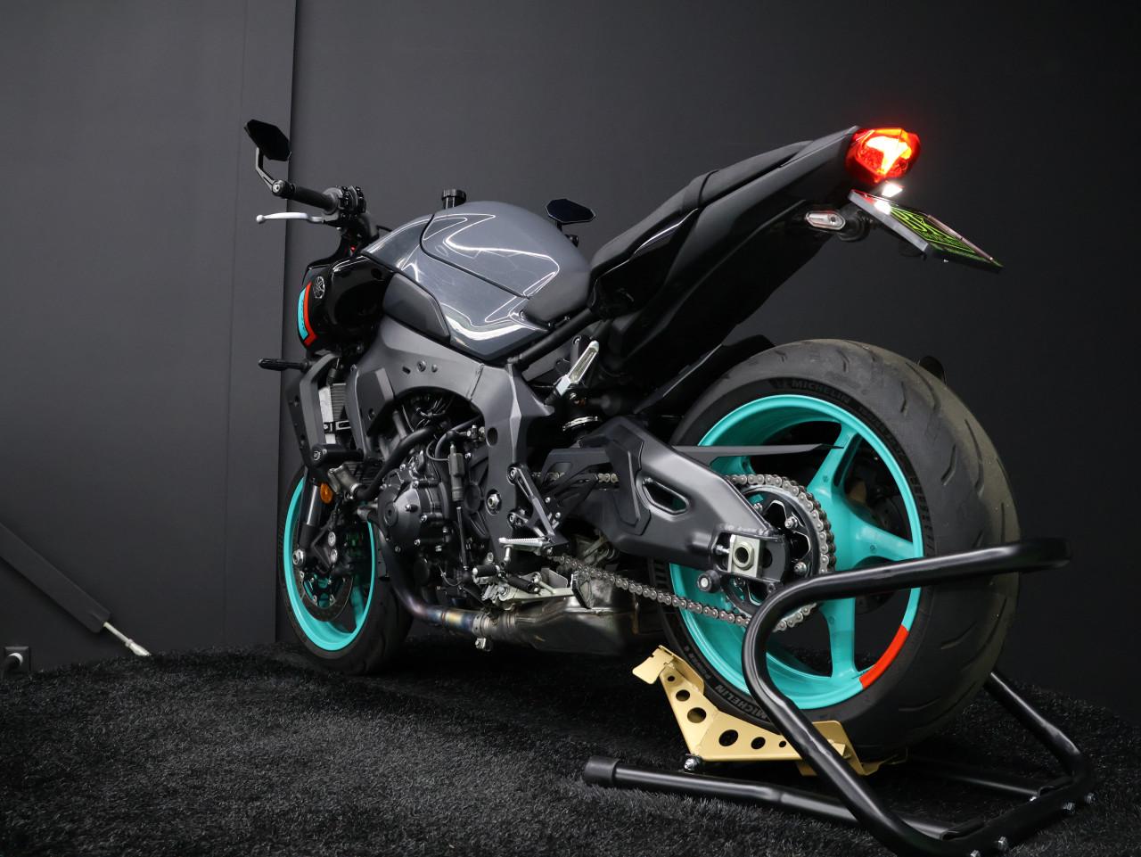 MT 10 ABS | Akrapovic