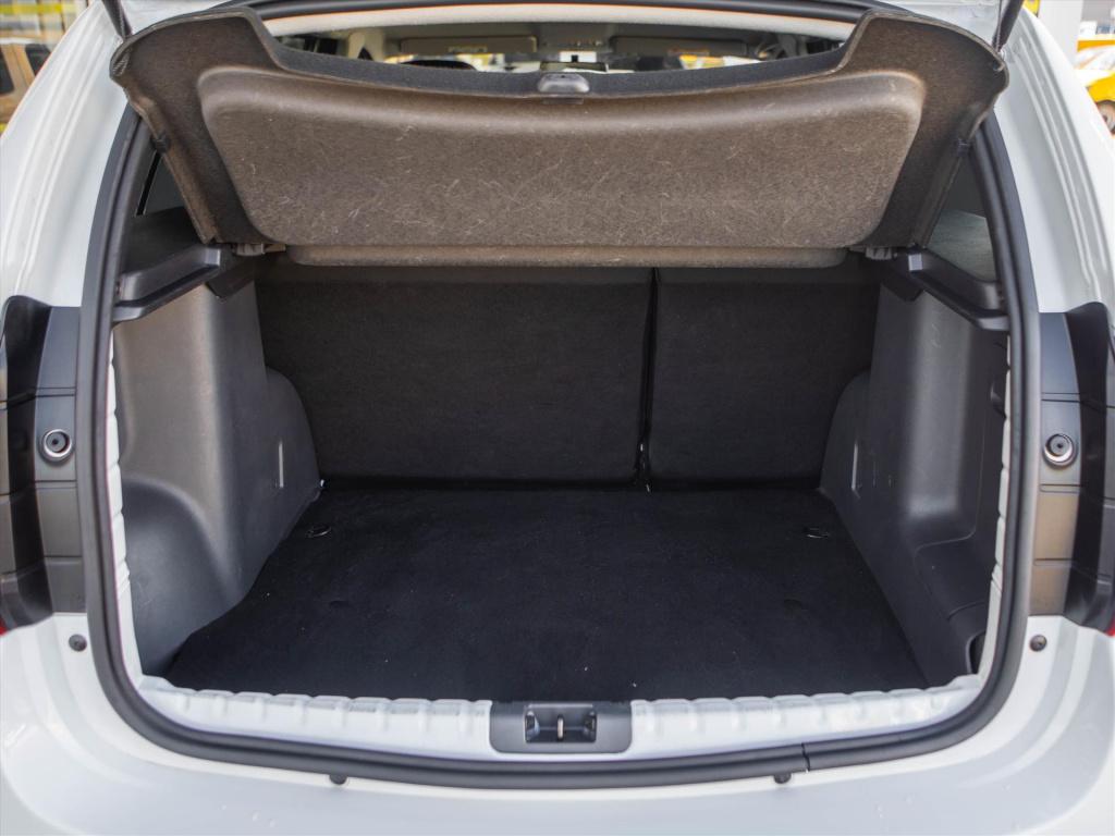 Dacia Duster tce 125pk 4x2 prestige | trekhaak | navigatie | airco | park. 