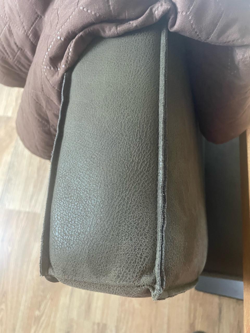 Eetkamerbankje en 2 bijpassende stoelen