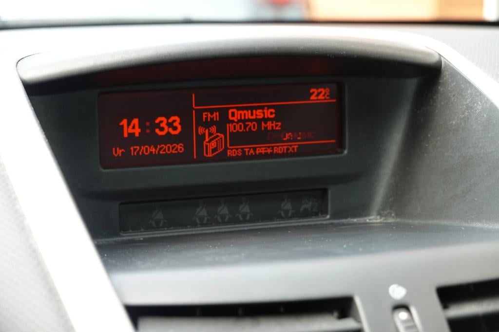 Peugeot 207 1.6 vti xs