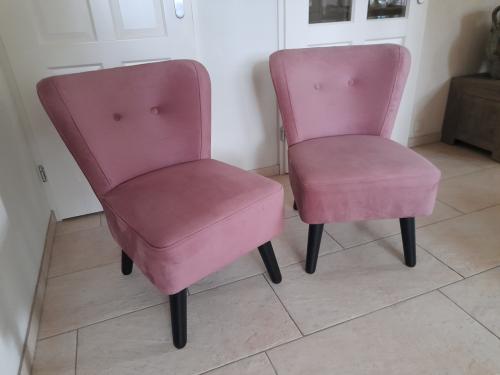 2 leuke fauteuiltjes  (Halmstad) z.g.a.n.