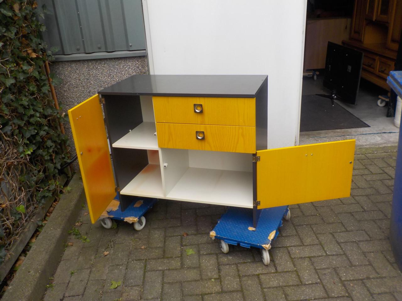 Leuk jaren '70 kastje in goede staat