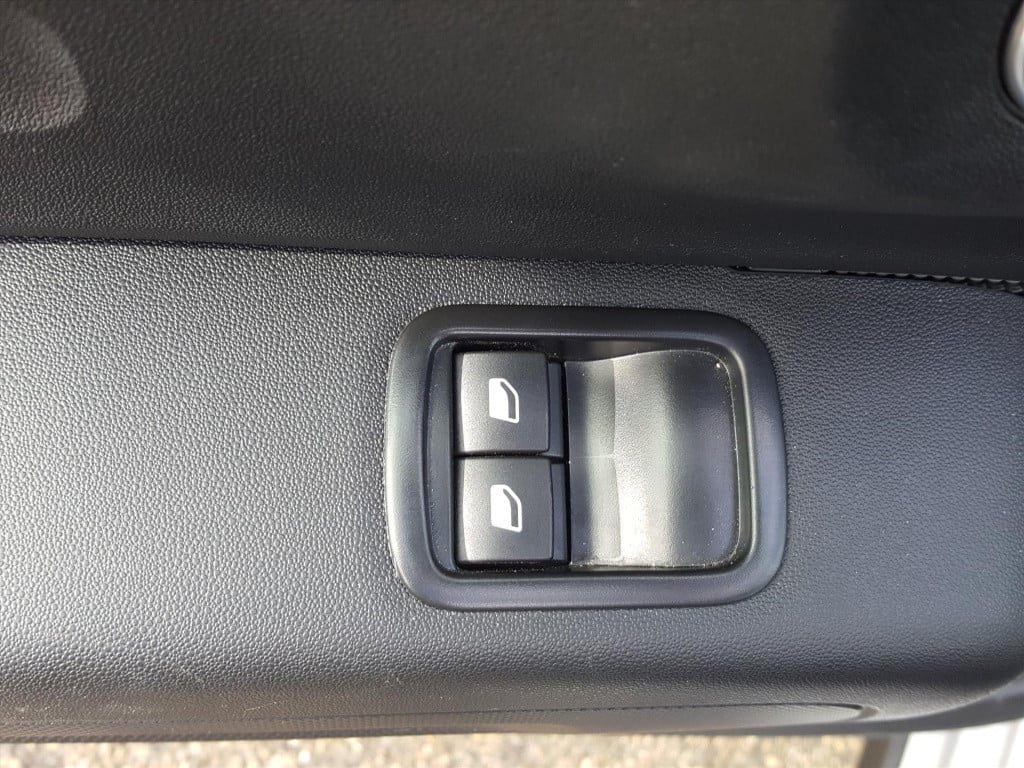 Citroen C3 1.2 puretech 83pk s&s plus navigatie | apple carplay & android a
