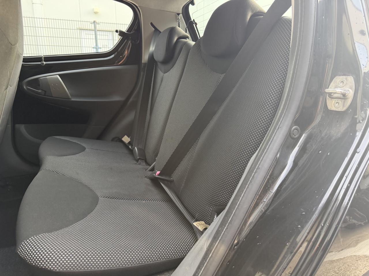 Toyota Aygo 1.0 12V Automaat 5DRS 2009 Zwart Airco Carplay Apk