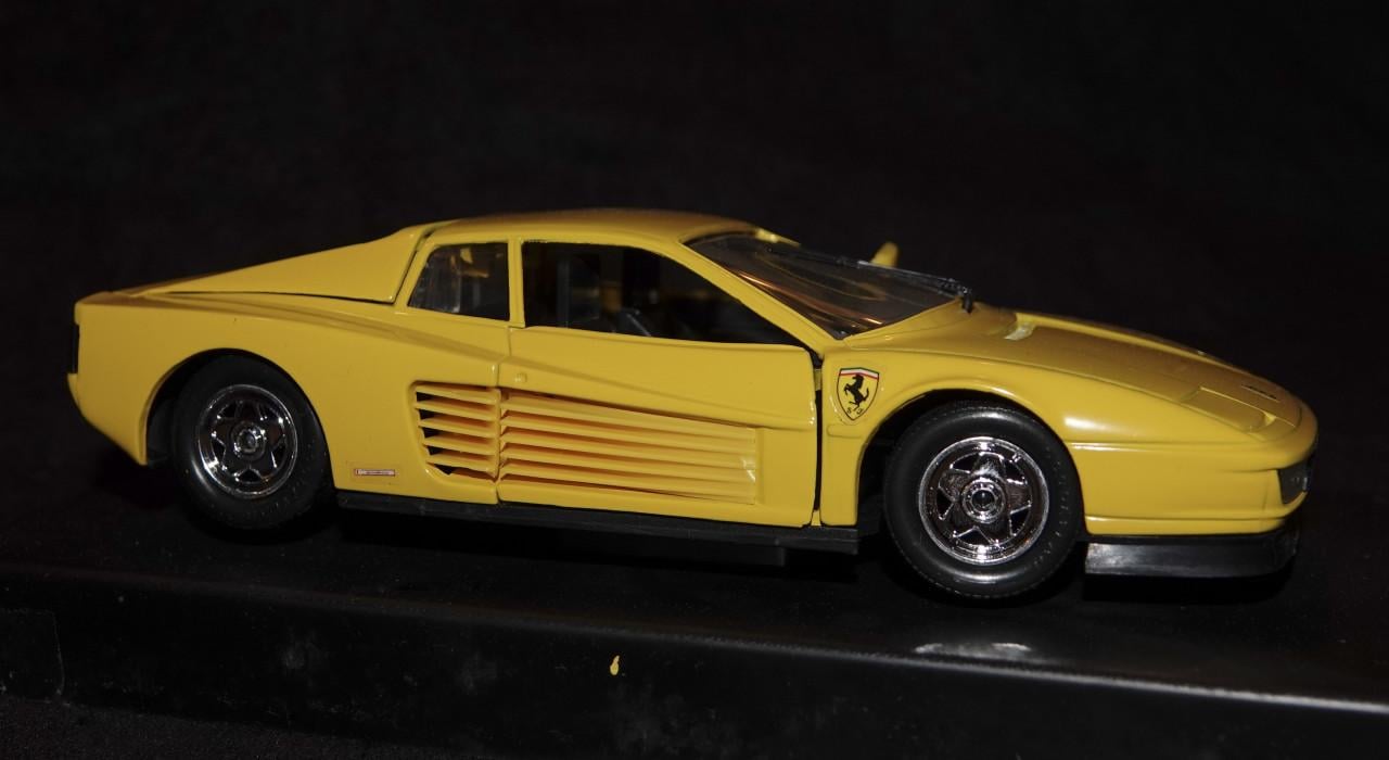 Revell Ferrari Testarossa vintage modelauto 1:24 in box