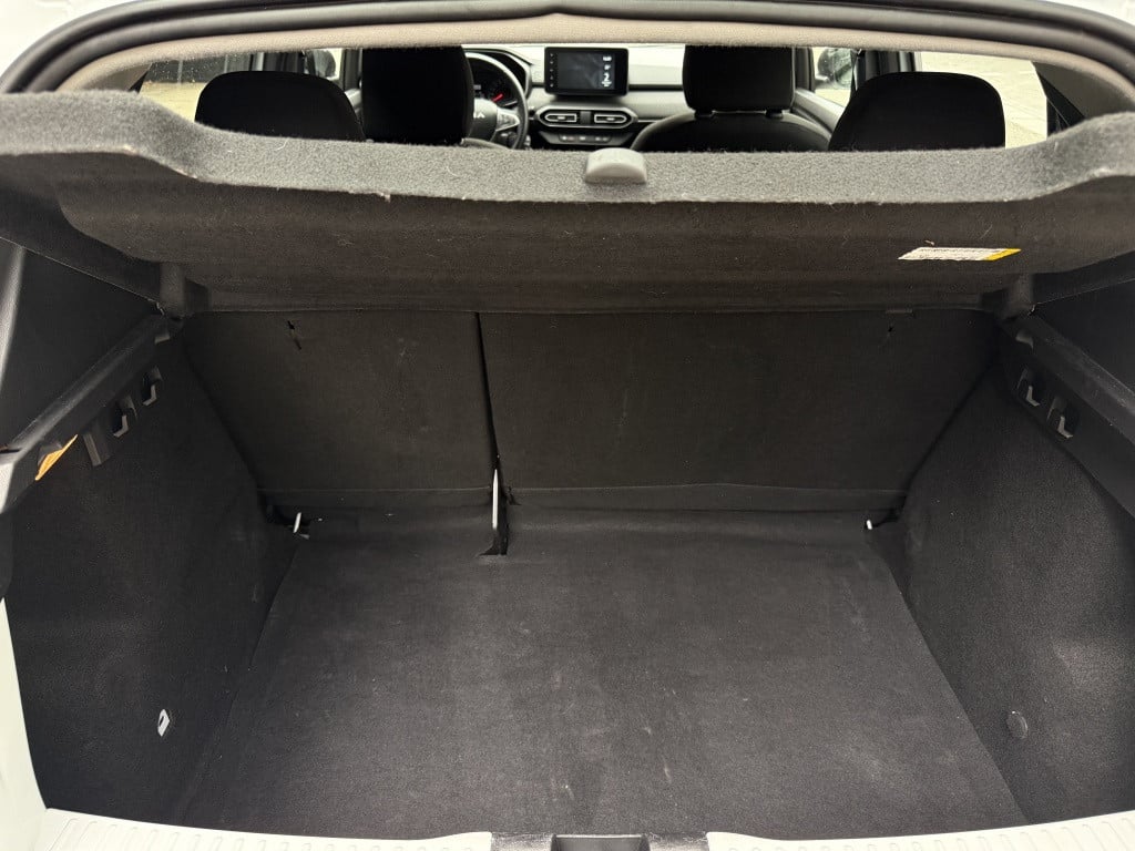Dacia Sandero 1.0 tce 90 essential // 2024 // 27.000km //