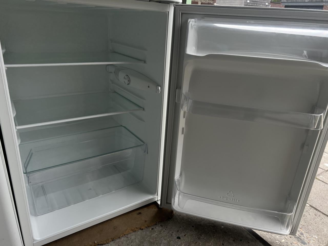Set Koelkast en vrieskast 85x55 cm. energieklasse A++ als nieuw