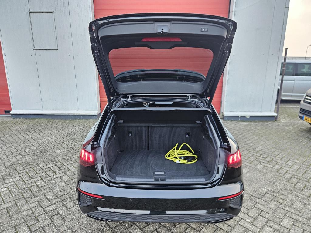 Audi A3 sportback 45 tfsi e s edition competition | matrix | acc | rijklaar