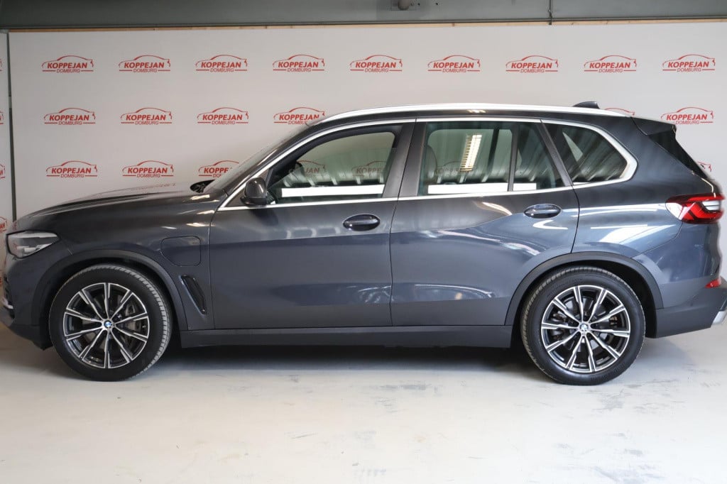 BMW X5 xdrive45e high executive nl auto, memory, luchtvering, carplay & and