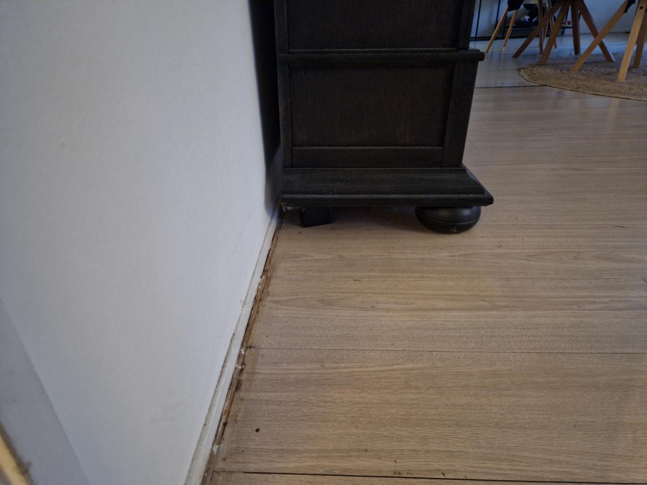 Gratis Zwarte buffetkast