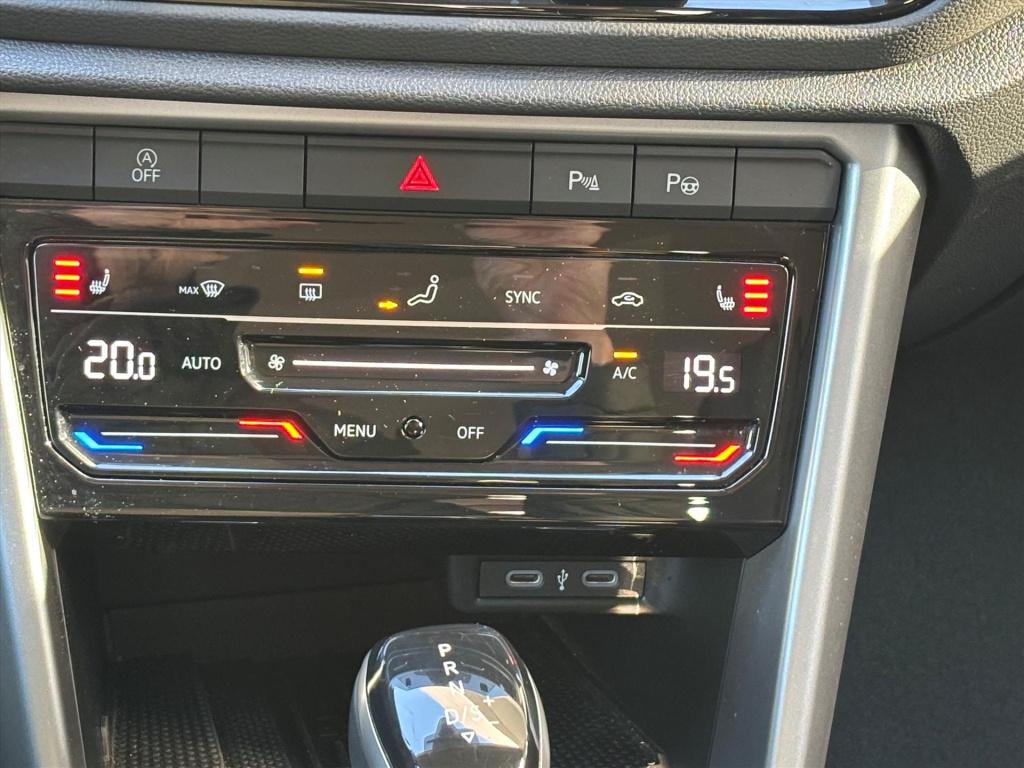 Volkswagen T-roc 1.5 tsi 150pk 7-dsg life edition| navi|carplay|autom inpar
