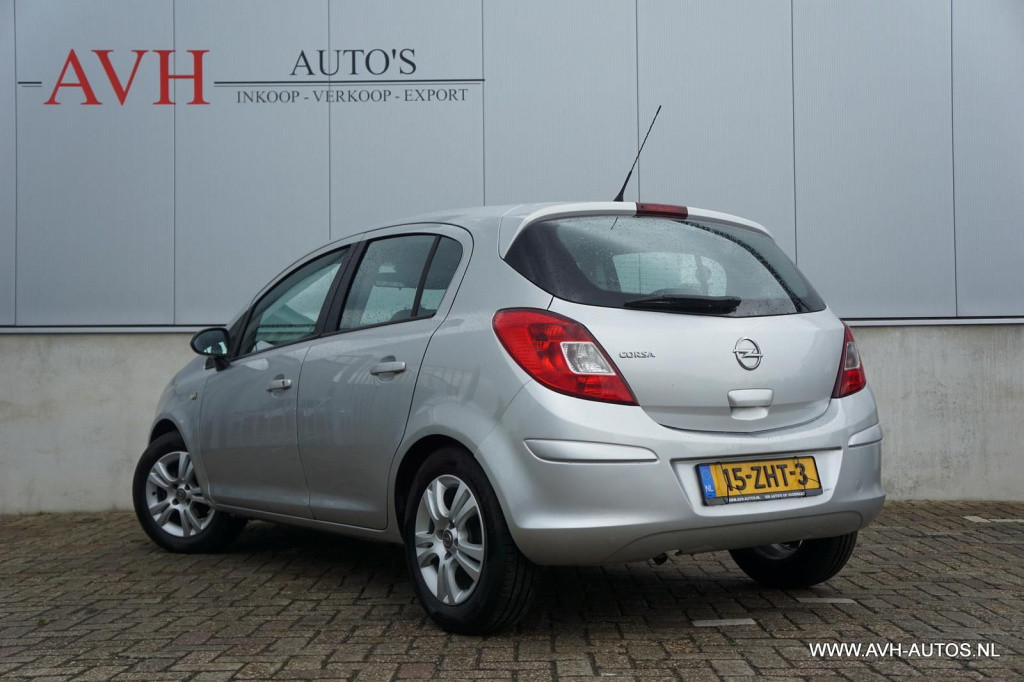 Opel Corsa 1.2-16v cosmo