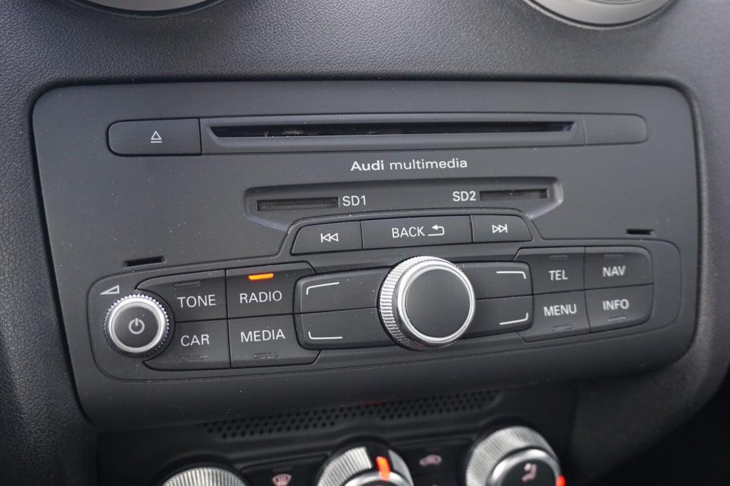 Audi A1 1.4 tfsi attraction airco / navi / parkeers. / elektr. ramen