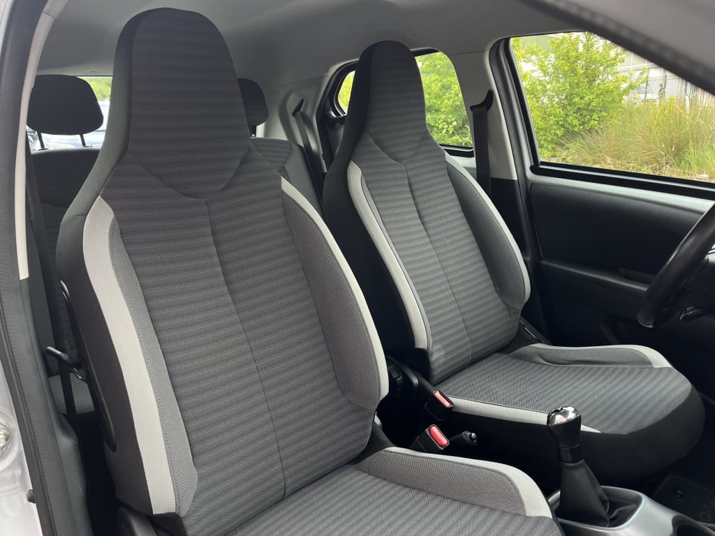 Toyota Aygo 1.0 vvt-i x-fun | airco | radio | bluetooth