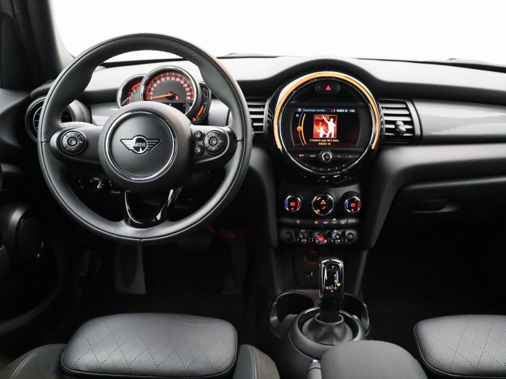 Mini Cooper mini 1.5 pepper | automaat | lage km stand | apple carplay / an
