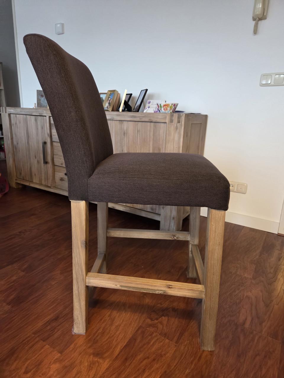 Set van 4 barkrukken met stoffen bekleding