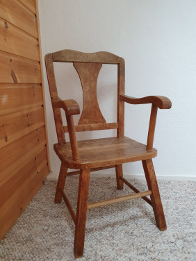 Vintage handgemaakte Kinderstoel