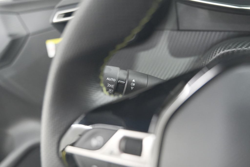 Peugeot 208 puretech 100 gt | camera | apple carplay | parkeersensoren