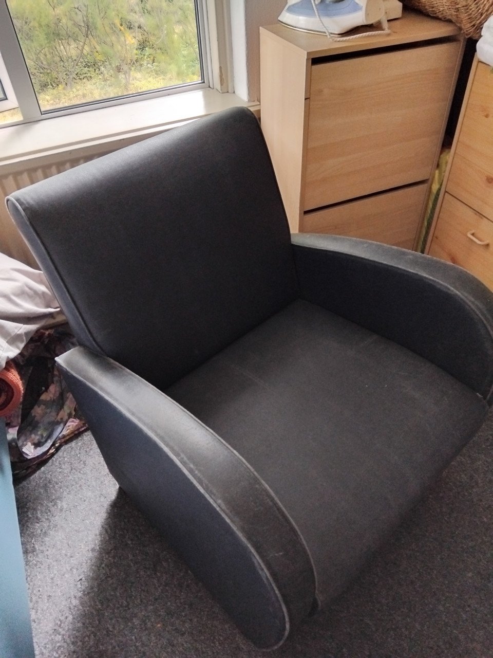 Donkerblauwe stoel