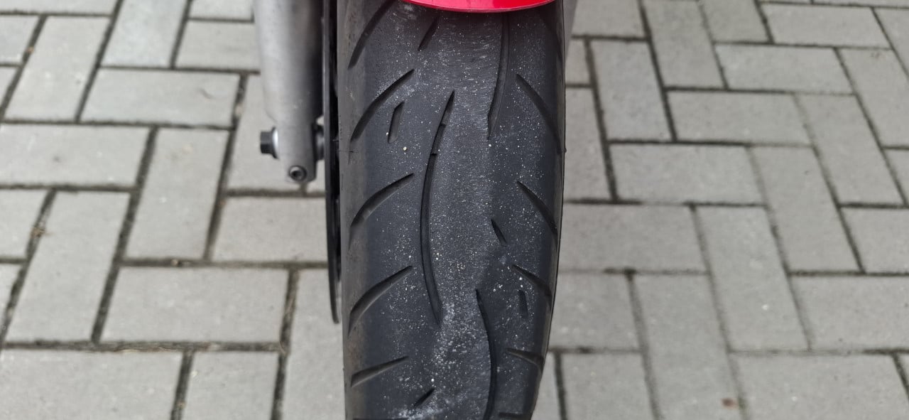 Yamaha Fazer FZS 600  Rood