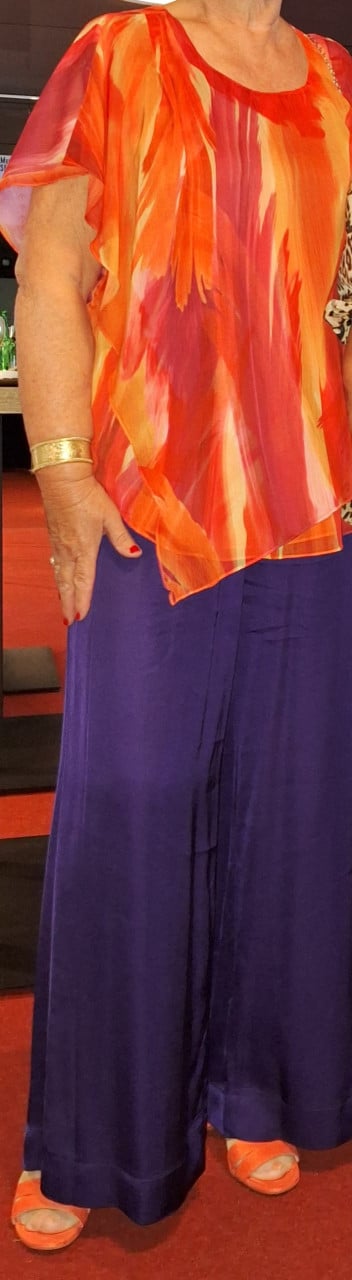Prachtige paarse wijde broek merk Studio Anneloes