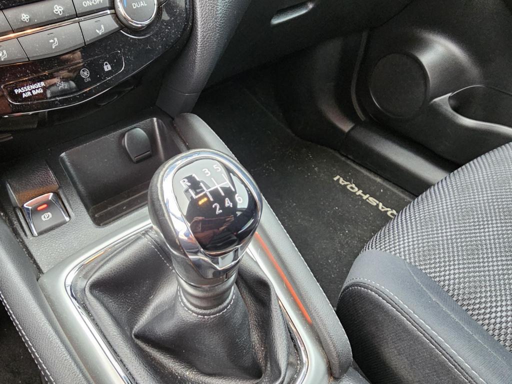 Nissan Qashqai 1.2 connect edition