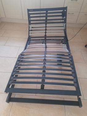 Elektrisch verstelbare Lattenbodem 90 x200 (in goede nette staat )