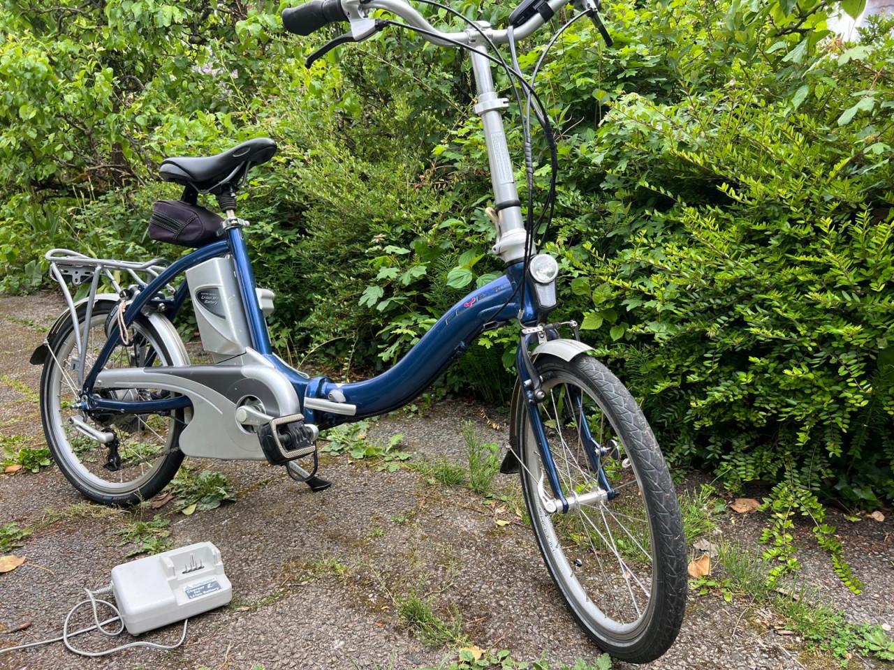 Mijn electrische vouwfiets van het Zwitserse merk FLYER bied ik te koop aan