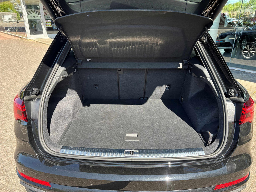 Audi Q3 35 tfsi s-line |trekhaak|pano dak|acc|elek a klep| rijklaar incl ga