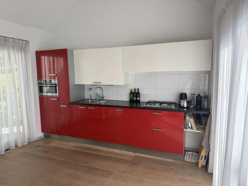 Complete keuken  (zelf uithalen) aangeboden