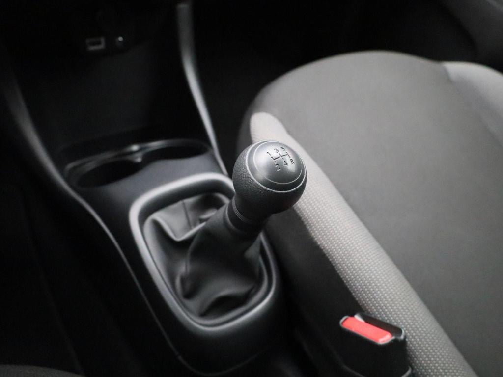 Toyota Aygo 1.0 vvt-i x-fun | 5-deurs | lage km stand | airco | bluetooth |